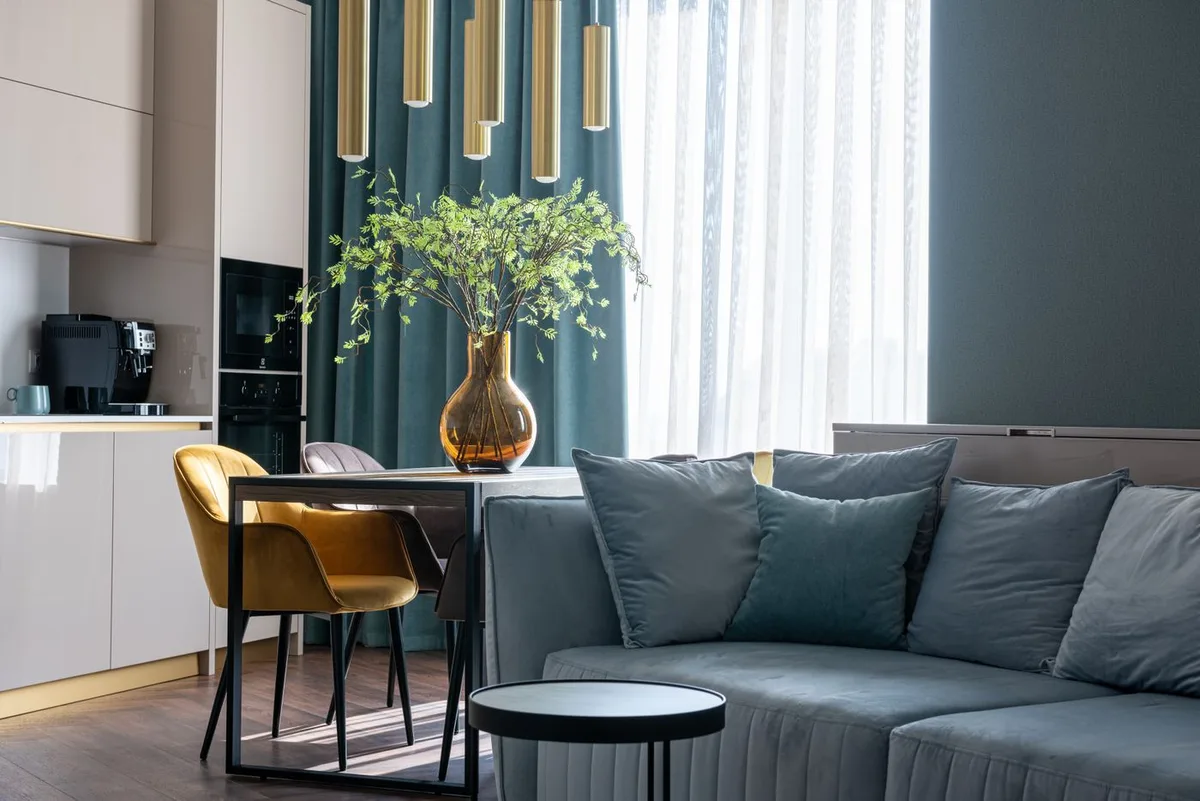 A city apartment with a creative corner, photo 2