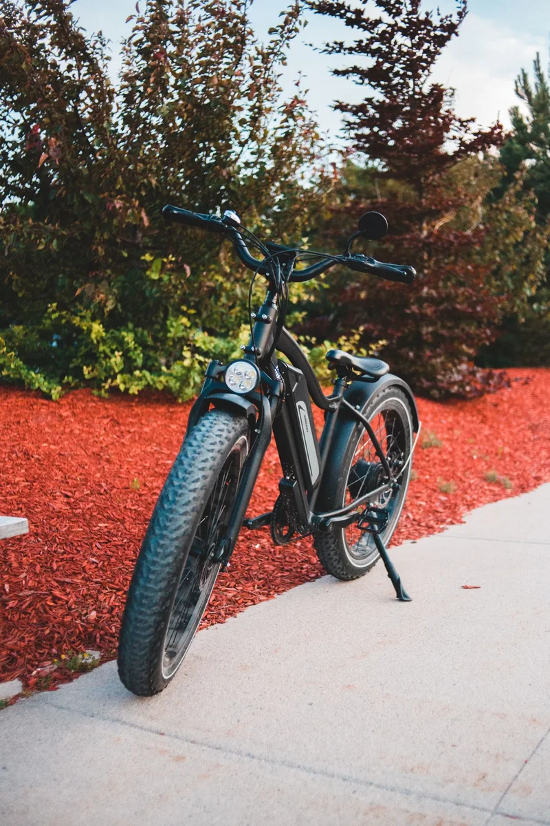 Fat-tire city e-bike