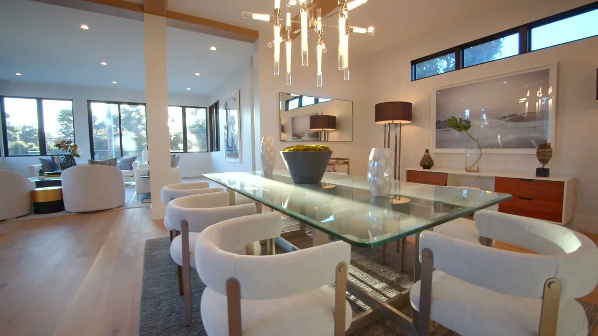 Light-filled living, from every angle, photo 3